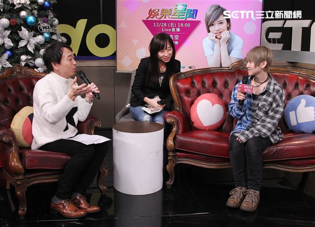 日本AV女優椎名空娛樂星聞直播。（記者邱榮吉/攝影）