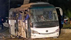 遊客看金字塔途中遇劫 埃及觀光復甦蒙塵
（圖／翻攝自推特）