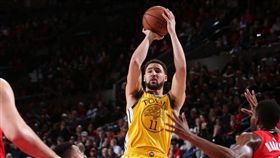 ▲勇士湯普森（Klay Thompson）找回手感，對拓荒者獨得32分
。（圖／翻攝自推特）