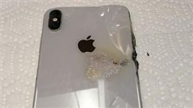 iPhone XS Max　自燃　起火　翻攝網路