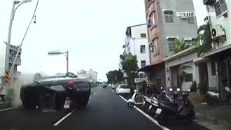 役男被撞飛吐血　路人看他呼吸漸消失