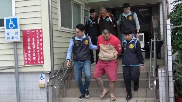 警察埋伏捉毒販　隔壁住戶竟燒炭自殺