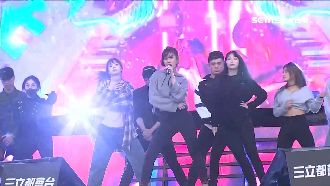 安心亞跨年彩排　露小蠻腰性感開唱