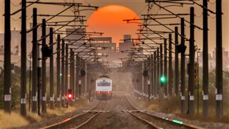 火紅夕陽奇蹟美照　網友讚：神作品