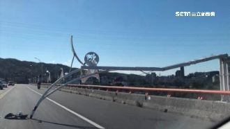 人快被吹走！新竹九降風發威折斷路燈