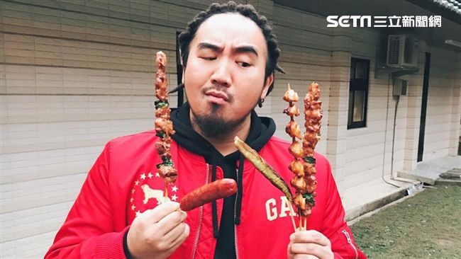 跨年開唱先泡湯　男星喊爽：全身舒暢