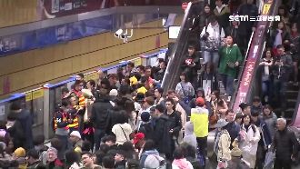 北高跨年散場亂象！高雄傳民眾越軌