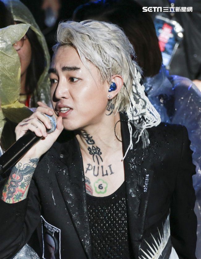 2019臺北市政府跨年晚會演唱嘉賓謝和弦。（記者林士傑/攝影）