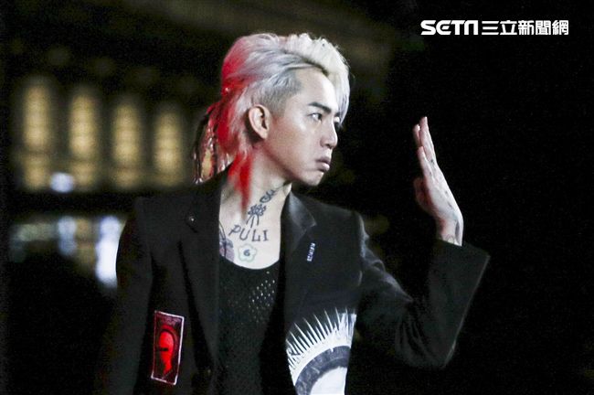 2019臺北市政府跨年晚會演唱嘉賓謝和弦。（記者林士傑/攝影）