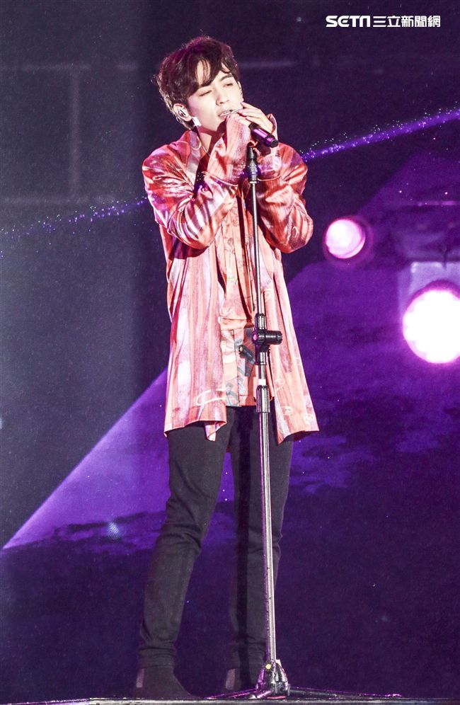 2019臺北市政府跨年晚會演唱嘉賓小樂吳思賢。（記者林士傑/攝影）