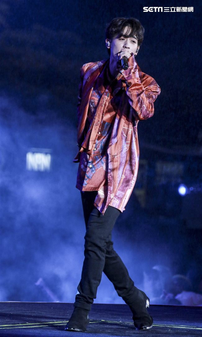 2019臺北市政府跨年晚會演唱嘉賓小樂吳思賢。（記者林士傑/攝影）