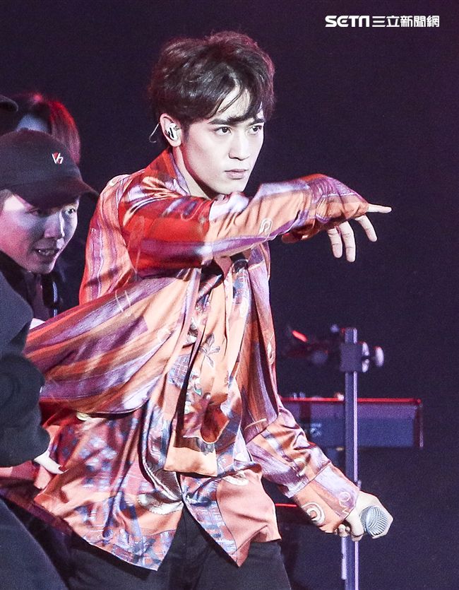 2019臺北市政府跨年晚會演唱嘉賓小樂吳思賢。（記者林士傑/攝影）