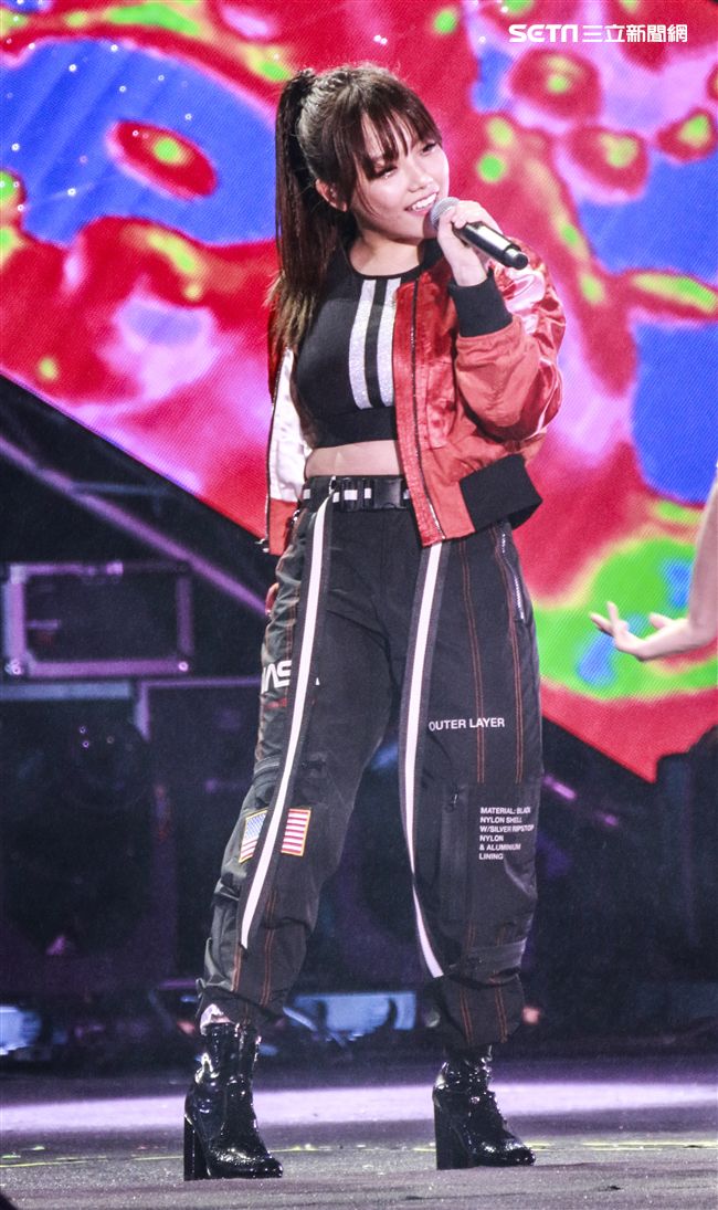 2019臺北市政府跨年晚會演唱嘉賓安娜。（記者林士傑/攝影）