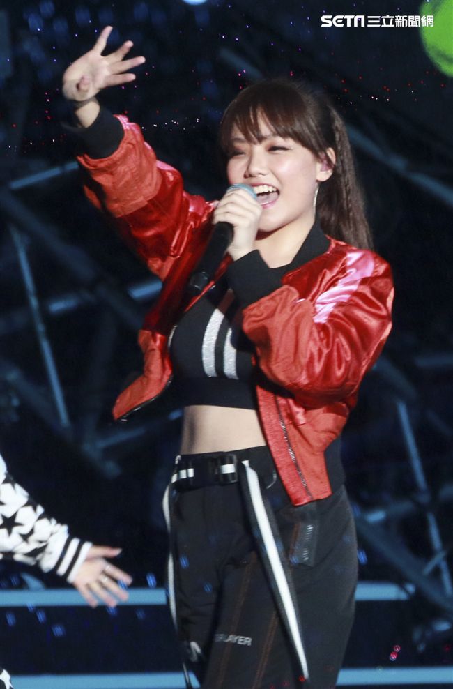 2019臺北市政府跨年晚會演唱嘉賓安娜。（記者林士傑/攝影）