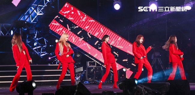 2019臺北市政府跨年晚會韓國女團EXID。（記者林士傑/攝影）