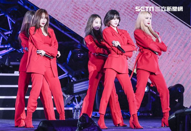 2019臺北市政府跨年晚會韓國女團EXID。（記者林士傑/攝影）