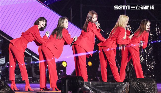 2019臺北市政府跨年晚會韓國女團EXID。（記者林士傑/攝影）