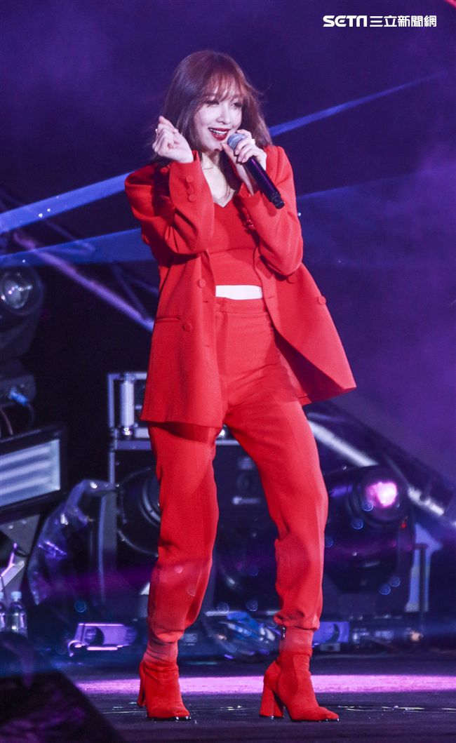 2019臺北市政府跨年晚會韓國女團EXID。（記者林士傑/攝影）