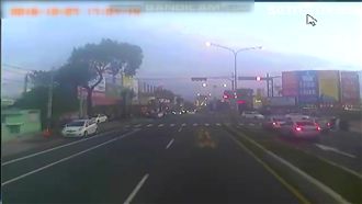 煞不住！司機完美閃避　網驚神技在此