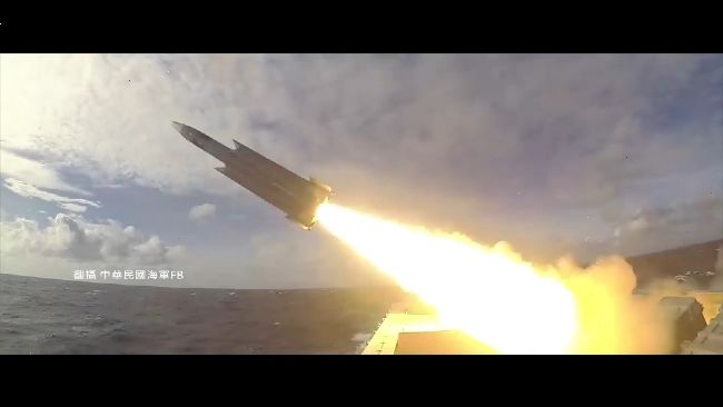 雄三發射畫面首曝　海軍形象片網感動