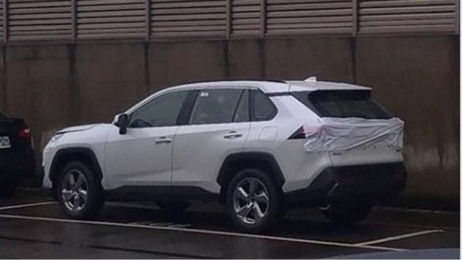 網友捕獲全新RAV4　台灣現蹤