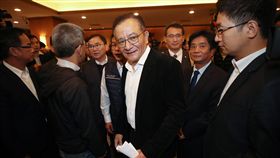 高志鵬：將提非常上訴  爭取清白（2）民進黨立委高志鵬（中）27日在立法院召開記者會表示，會採取一切能爭取清白的途徑，包括非常上訴、再審都會提。中央社記者張新偉攝  107年12月27日