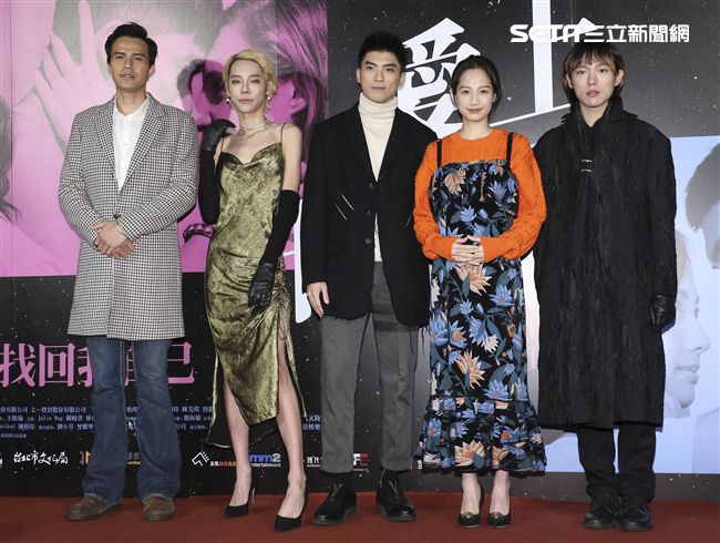 愛上卡夫卡映前記者會，陳玉慧導演、簡嫚書、林哲熹、大慶、邱比、Kiwibaby。（記者林士傑/攝影）