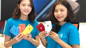 ▲電信三雄紛紛推出折扣次刺激iPhone買氣。（圖／資料照片）