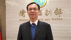 鼓勵全家預立醫療照護諮商　有醫院推揪團折價病人自主權利法將上路，衛生福利部醫事司長石崇良2日表示，預立醫療照護諮商收費以每小時新台幣3500元為上限。還有醫院推出同時段第二人折價，鼓勵全家揪團諮商。中央社記者陳偉婷攝　108年1月2日