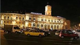 「山東大漢」徒手打跑俄搶匪　導遊驚呼：這樣太危險！　圖／翻攝自微博