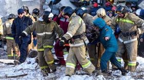 俄羅斯,公寓爆炸倒塌,男嬰幸運獲救（圖／翻攝自推特）