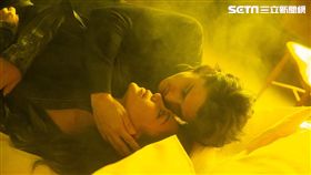 艾怡良〈一整夜〉MV
圖／環球音樂提供