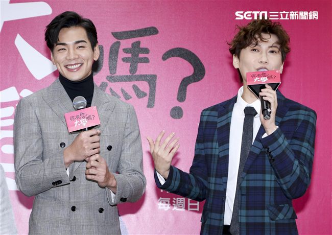 「你有念大學嗎?」演員禾浩辰 (布魯斯)、邱宇辰(毛弟)一同出席。（記者林士傑/攝影）