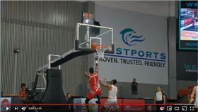 ▲馬來西亞猛龍洋將夏普德（Winston Shepard）籃下投進致勝球。（圖／翻攝自ABL YouTube頻道）