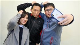 「學姐」黃瀞瑩受邀到《悶鍋出任務》後台/郭子乾/唐從聖/茵茵。翻攝臉書