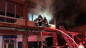 火災釀4傷1死　媽看見女兒遺體崩潰
