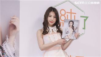 雞排妹女僕裝簽書！嗆陸：台灣是台灣