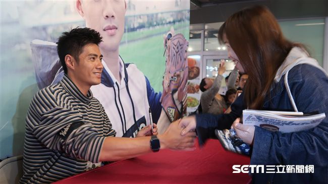 MLB／備戰新球季　偉殷19日返美