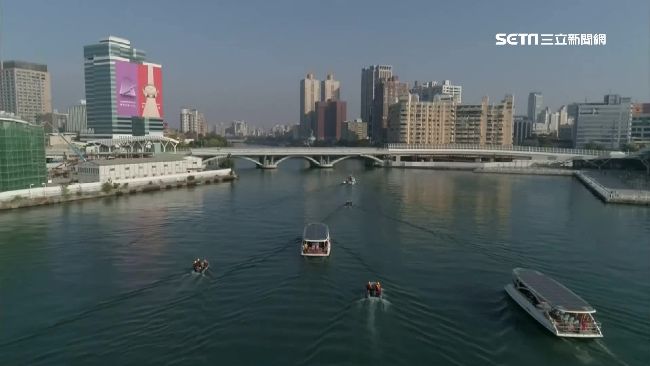 燈會愛河變「金銀河」　民眾：好俗…
