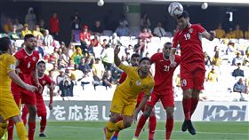 ▲亞辛在禁區靠著頭錘為約旦頂進勝利。（圖／美聯社／達志影像）