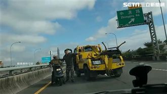 老翁逆騎誤闖　駕駛霸氣攔救被讚翻