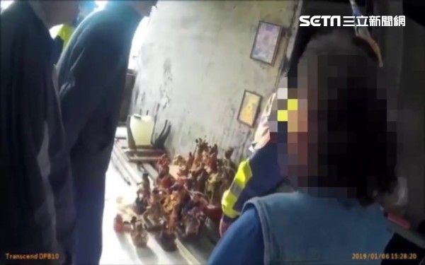 戀神癖？他狂偷神像擺滿廳…母也傻眼