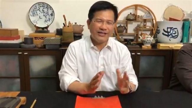 沒當市長的林佳龍…揮毫曝新年新希望