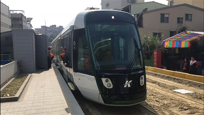 高市輕軌二階段爭議路段暫停工