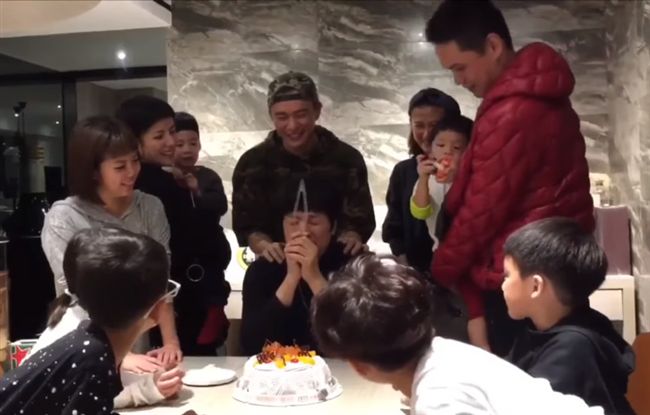 曹西平在演藝圈廣結善緣。 (圖/翻攝臉書)