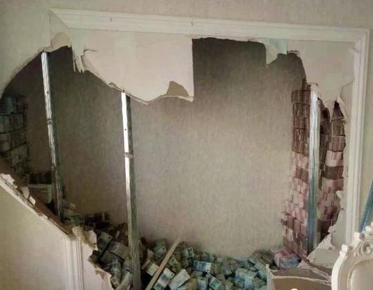廁所改建成密室！藏了兩億元現金贓款