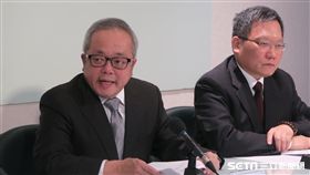 行政院副院長施俊吉、財政部長蘇建榮8日召開「歲計賸餘相關規劃說明」記者會。（圖／記者盧素梅攝）