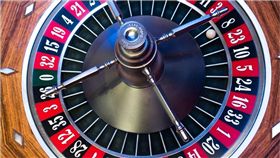 俄羅斯輪盤,賭場,賭博　圖／PIXABAY