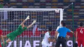 ▲伊拉克世界波自由球。（圖／取自YouTube畫面）