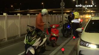 機車道撞一團！華中橋8連撞3送醫